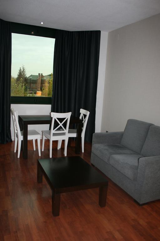 Apartamentos Th Las Rozas Las Rozas de Madrid Exterior foto